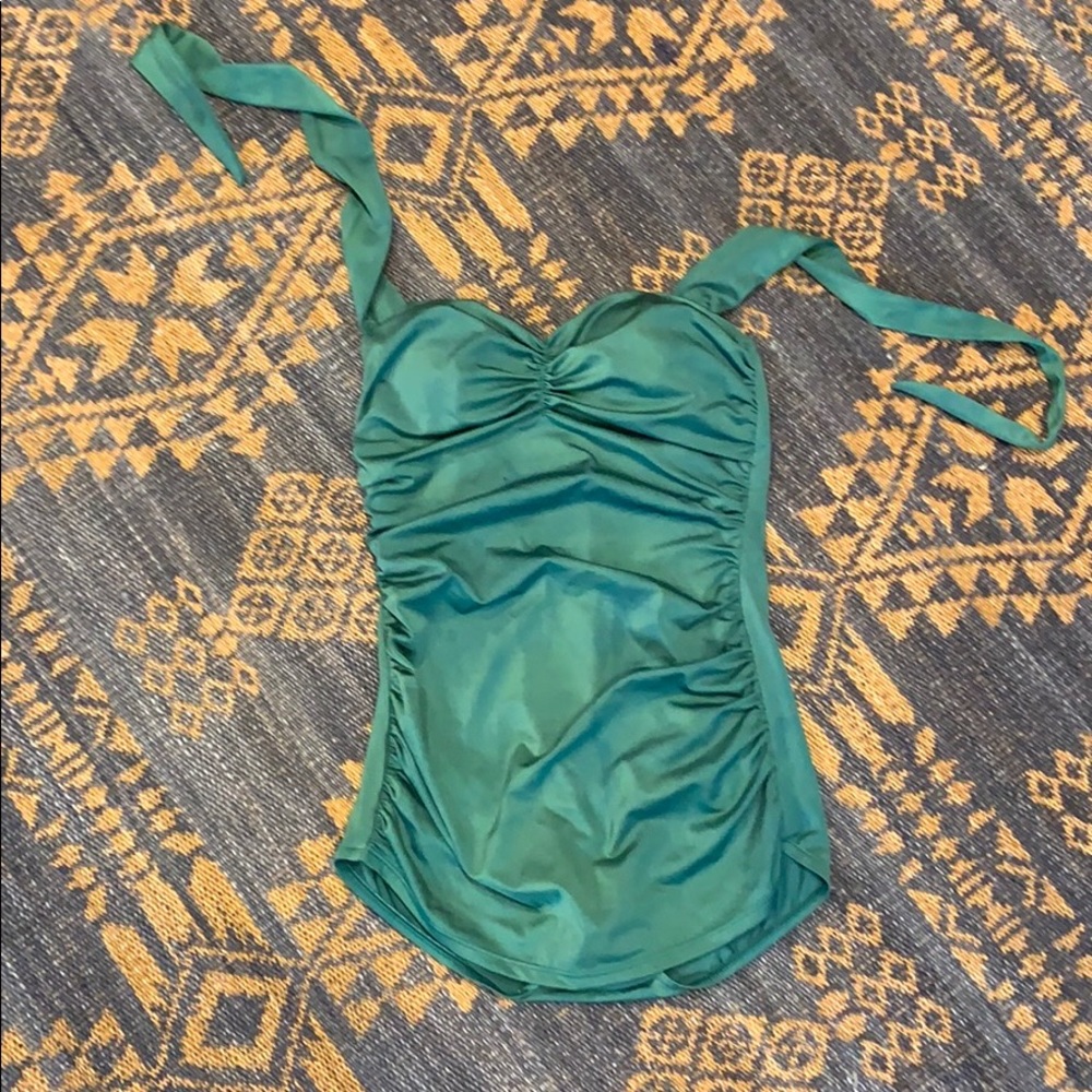 Pin up style green swimsuit